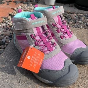 Kids Merrell Bare Steps hiking boot, water repellent, US size 3